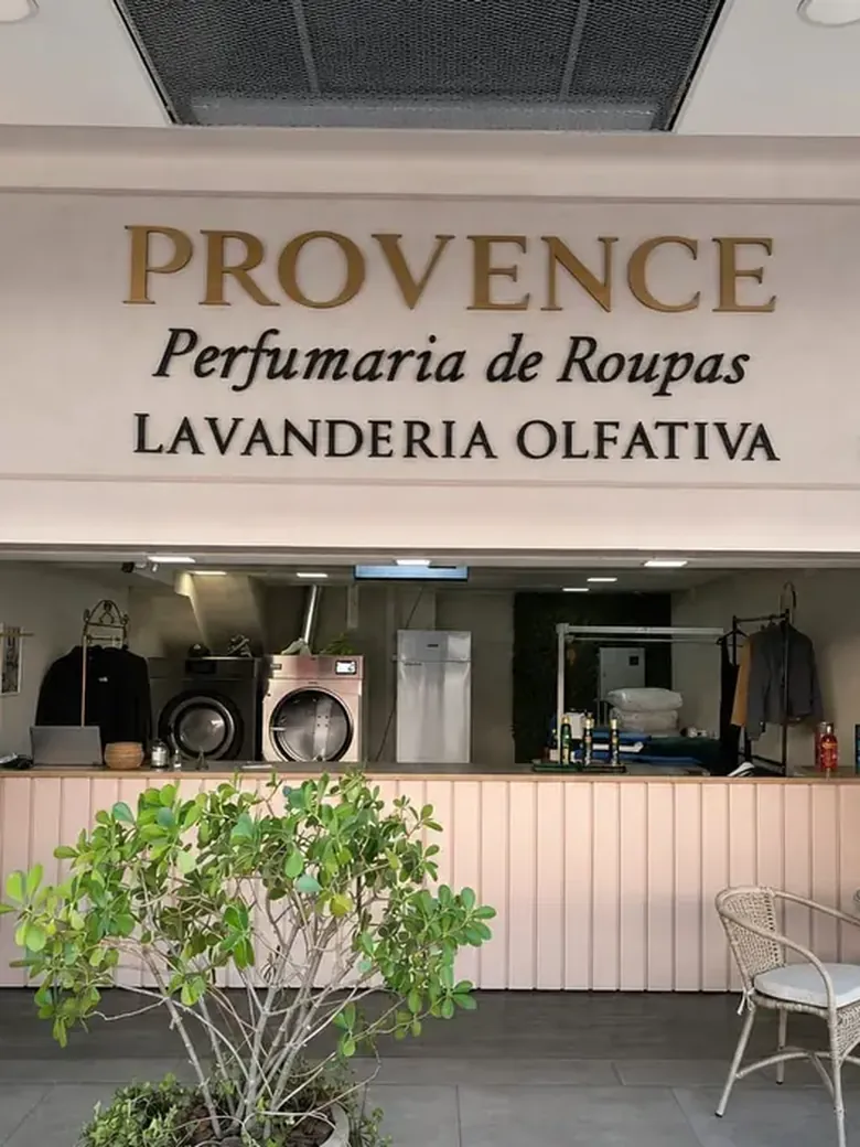 Fachada da Provence — Lavanderia Olfativa, no Shopping Flamingo em Alphaville